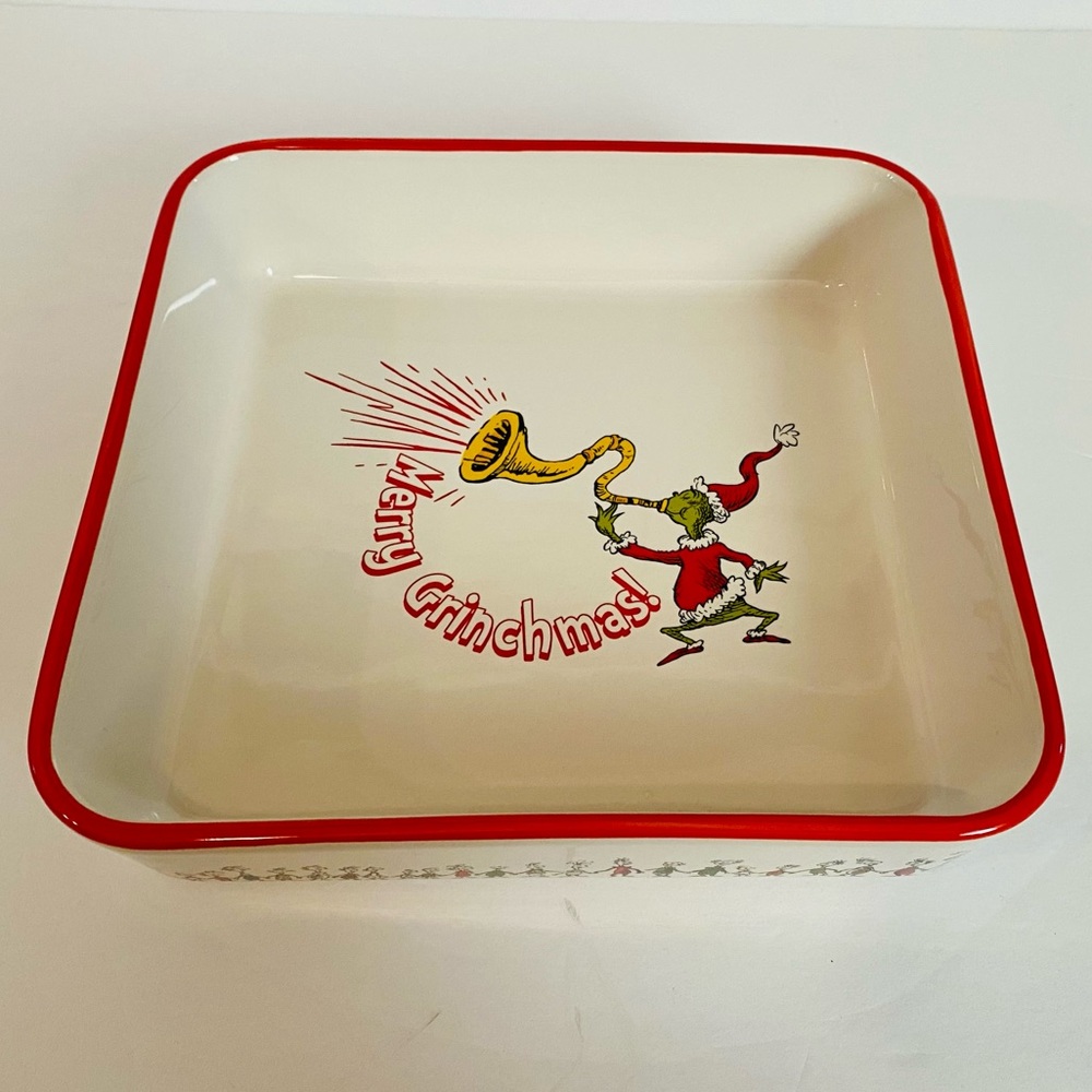 NWOT Dr. Seuss’ The Grinch Stole Christmas Casserole Dish